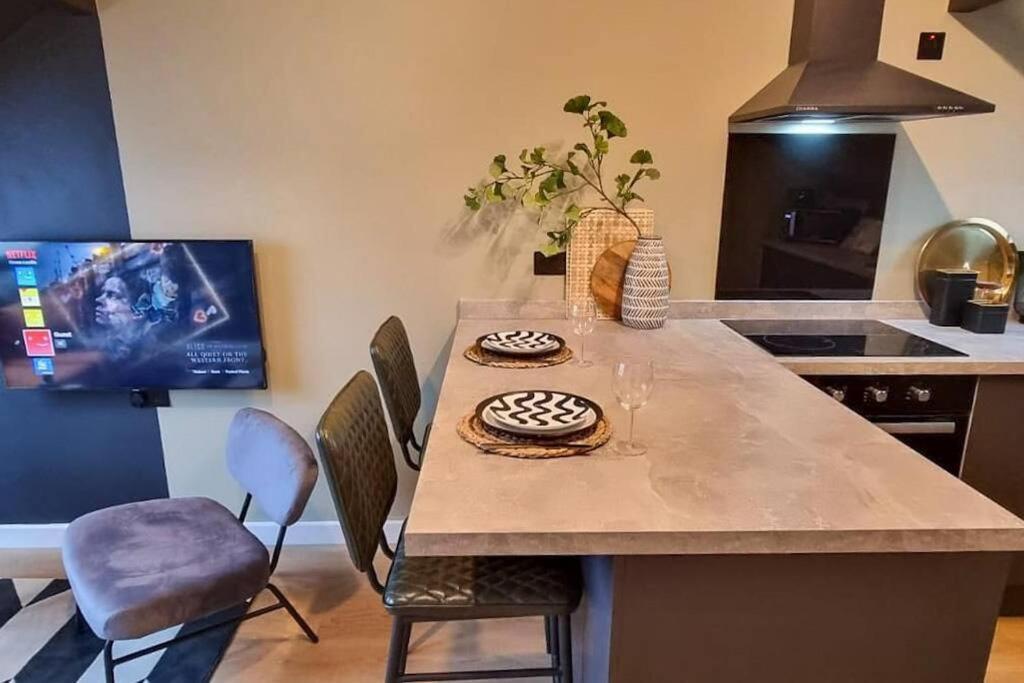 Super Stylish Apartment In Urmston Flat 3 Extérieur photo